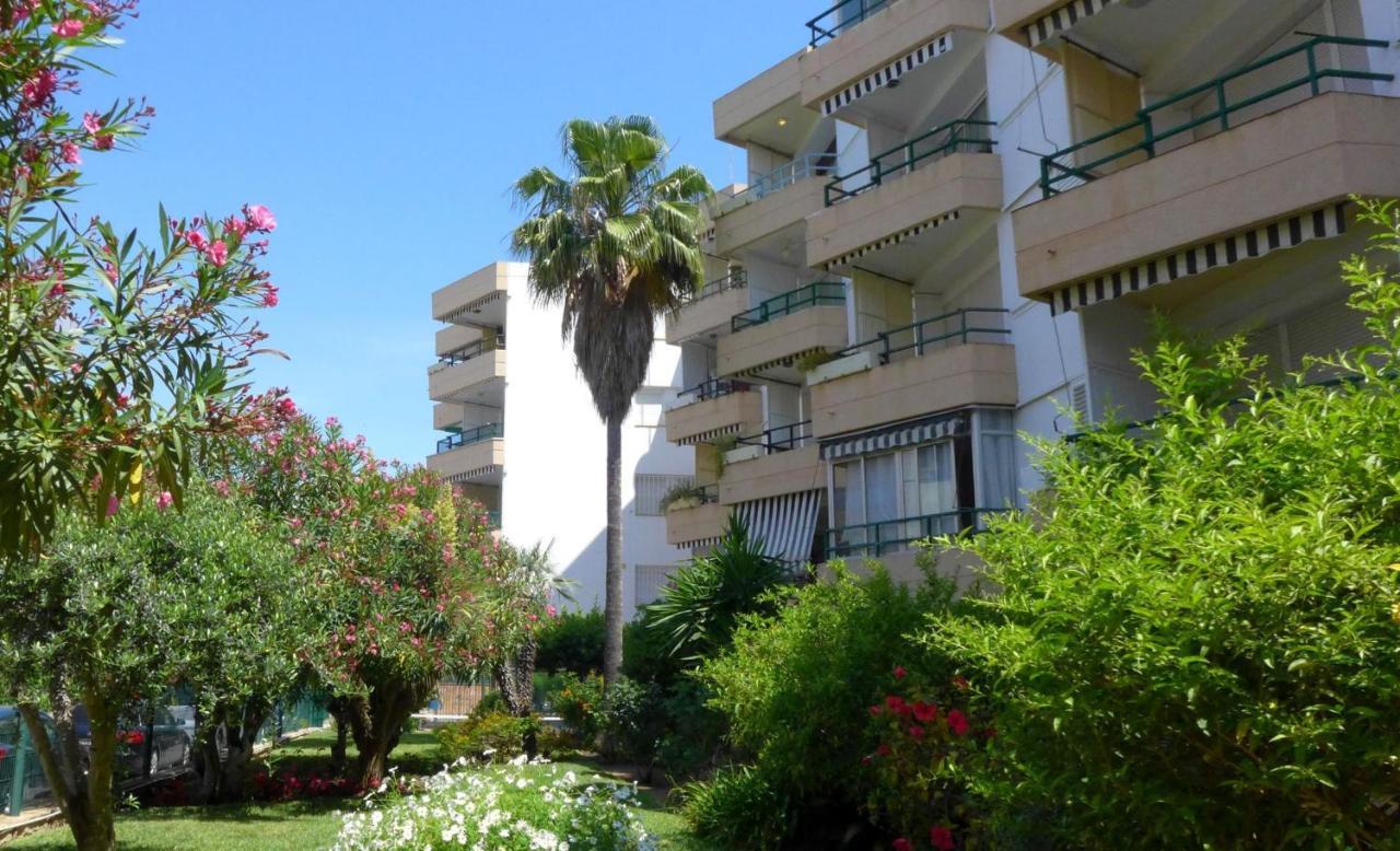 Apartamentos Colon ซาลอว์ ภายนอก รูปภาพ
