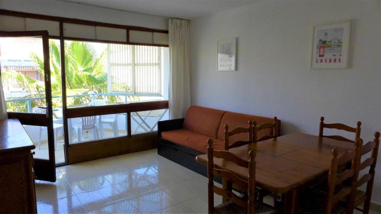 Apartamentos Colon ซาลอว์ ภายนอก รูปภาพ