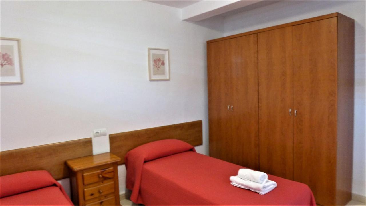 Apartamentos Colon ซาลอว์ ภายนอก รูปภาพ
